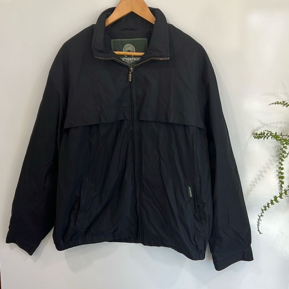 Weatherproof vintage men’s XL zippered jacket‎